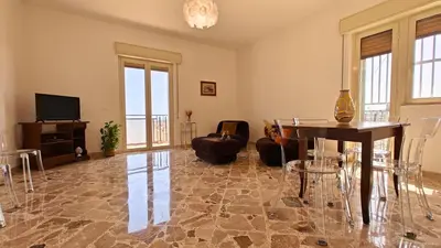TV o dispositivi per l'intrattenimento presso Al Pianotto, appartamento vintage ad Avola, vista Mare