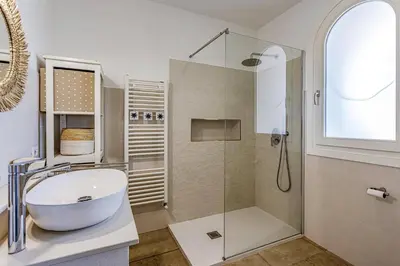 Bagno di Villa Divina by Villa Plus