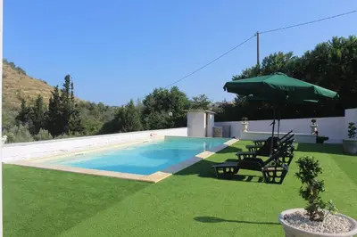 Piscina di villa corinzia 2 o nelle vicinanze