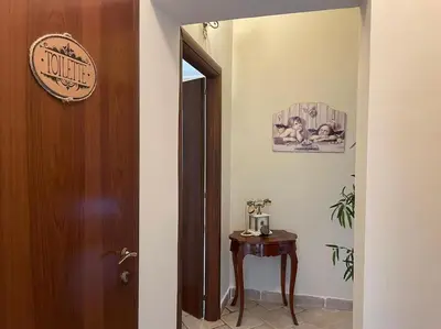 Planimetria di Brunello con veranda e piscina condivisa