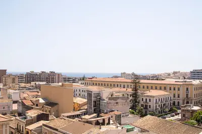 Vista generica sul mare o vista sul mare dall'interno dell'appartamento