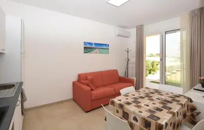 Area soggiorno di 1 Bedroom Lovely Apartment In Marzamemi