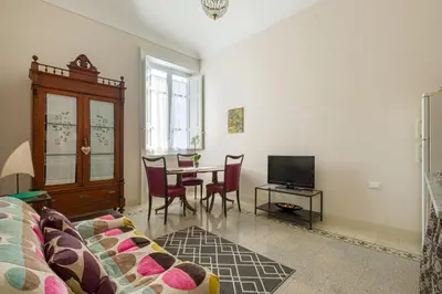 TV o dispositivi per l'intrattenimento presso Donna Laura Apartments - Charme Sicilian Living
