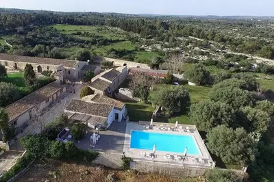 Piscina di Il Carosello dei Baroni o nelle vicinanze