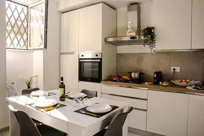 Cucina o angolo cottura di FicuriniasHouse-Cozy Central Flat with Parking