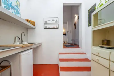 Cucina o angolo cottura di GuestHost - Elegant Apartment near Castello Ursino