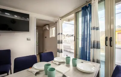 TV o dispositivi per l'intrattenimento presso 3 Bedroom Amazing Home In Avola