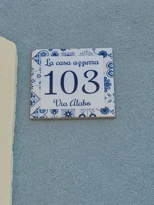 Certificato, attestato, insegna o altro documento esposto da La casa azzurra