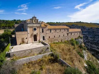 Paesaggio naturale nelle vicinanze della villa