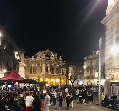 Ospiti di La casa al teatro
