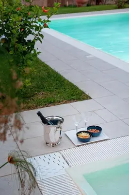 Piscina di Numeroquattro- Light blue appartamento in Villa con giardino e piscina o nelle vicinanze