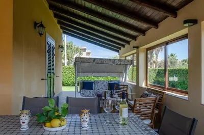 Balcone o terrazza di Villa la Tonnara CaseSicule, Private Villa far 50 m from the Sand Beach