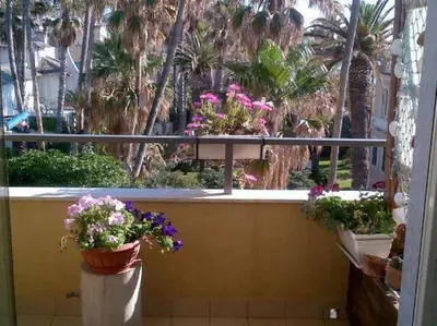 Balcone o terrazza di Riccio di Mare - Large and bright flat on the sea