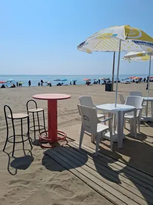 Vista generica sul mare o vista sul mare dall'interno dell'appartamento