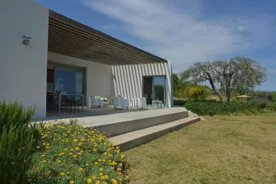 Giardino di Villa Siciliana con vista mare spettacolare vicino centro di Noto comoda ai servizi
