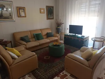 Area soggiorno di Cuella's Apartment - Syracuse