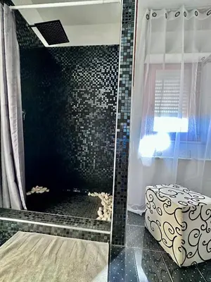 Bagno di Seb's Flat - Home of the Sun & Colors, Free Wi-Fi , AC, SmartTV