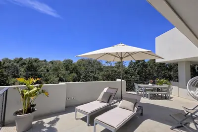 Balcone o terrazza di SHATI LUXURY - Private Heated Pool