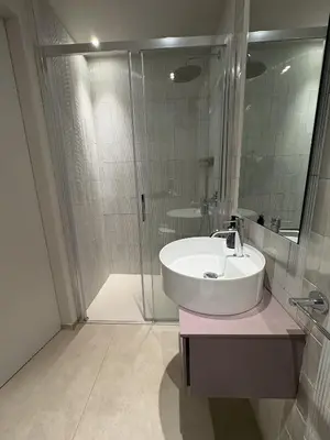 Bagno di STAY LIKE a LOCAL