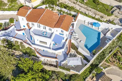 Piscina di Villa Blu Marino by Villa Plus o nelle vicinanze