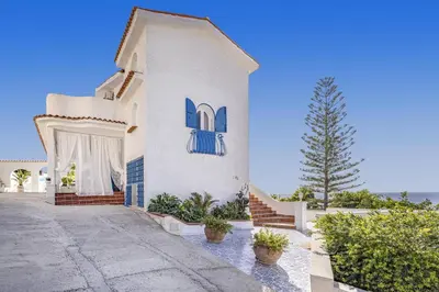 Edificio in cui si trova la villa