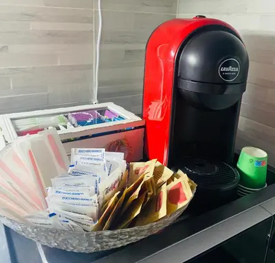 Set per la preparazione di tè e caffè presso SicilCatania1