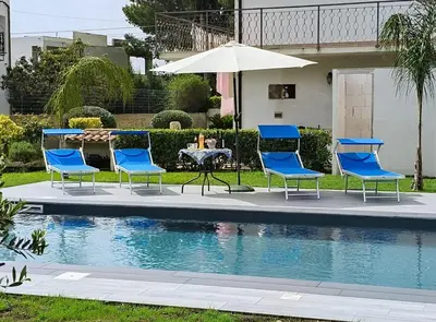 Piscina di Bombana Beach - Vicino o nelle vicinanze