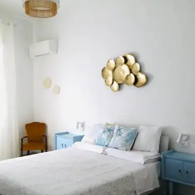 Avia Room