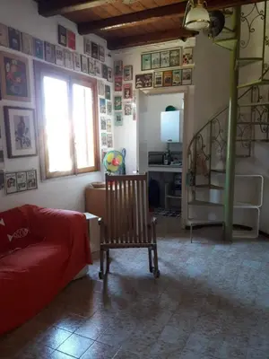 Cucina o angolo cottura di Carlo apartment in villa near the sea - wi-fi