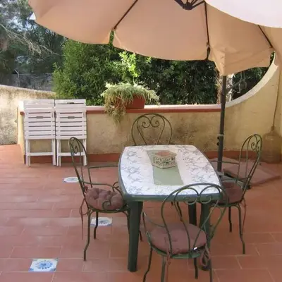 Carlo apartment in villa near the sea - wi-fi