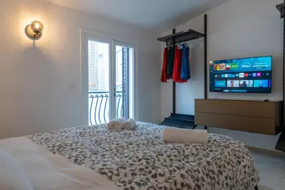 Letto o letti in una camera di GuestHost - Stylish Flat in Historic Ortigia