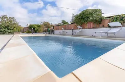 Piscina di villa Gardenia fronte mare x4 apartaments o nelle vicinanze
