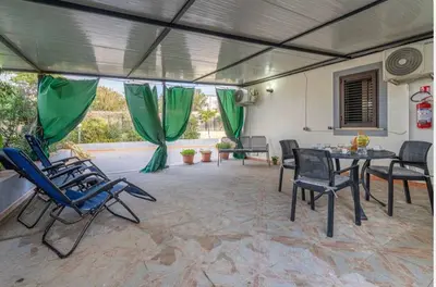 Balcone o terrazza di villa Gardenia fronte mare x4 apartaments