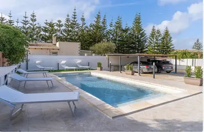 Piscina di villa Gardenia fronte mare x4 apartaments o nelle vicinanze