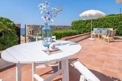 Planimetria di Villa fronte mare a Fontane Bianche con accesso diretto al mare