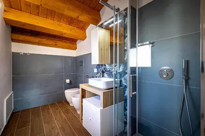 Bagno di Shalamu Luxury Apartments