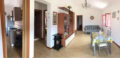 Area soggiorno di Appartamento con veranda primo piano