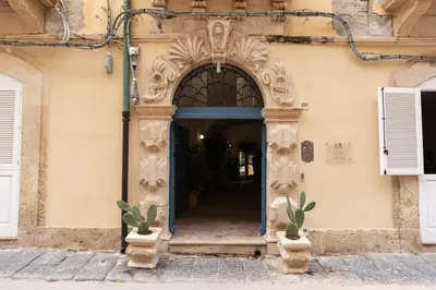 Facciata o entrata di xenia apartments & suite