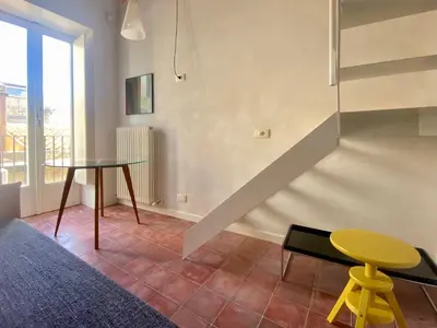 TV o dispositivi per l'intrattenimento presso KLEOMENE tempio di Apollo