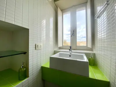 Bagno di KLEOMENE tempio di Apollo