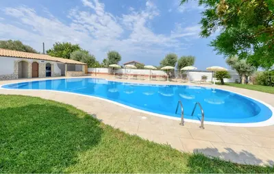 Piscina di Villa Parisi o nelle vicinanze