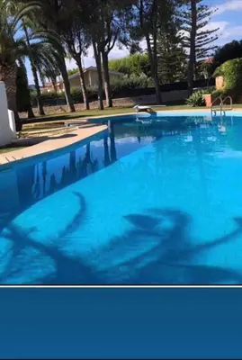 Piscina di B&S Beach villa con piscina o nelle vicinanze