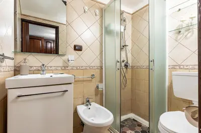 Bagno di GuestHost - Cozy Flat in Catania's Historic Center