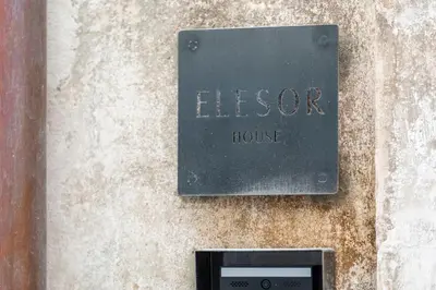 Certificato, attestato, insegna o altro documento esposto da ELESOR & Spa