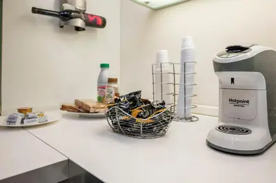 Cucina o angolo cottura di Appartamento in villa-giardino-50 m dal mare