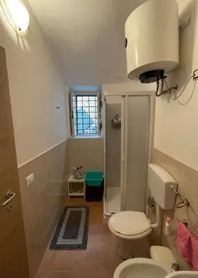 Bagno di Al vicolo