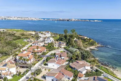 Paesaggio naturale nelle vicinanze della villa