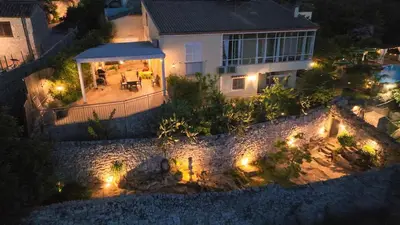 Giardino di Villamodica a family villa 20 min from the beach
