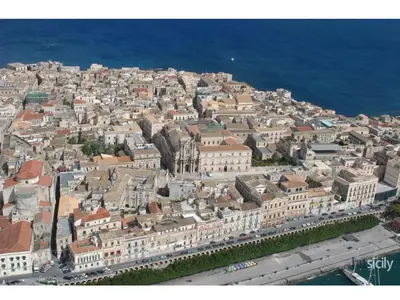 Vista generica su Siracusa o vista sulla città dall'interno della casa vacanze