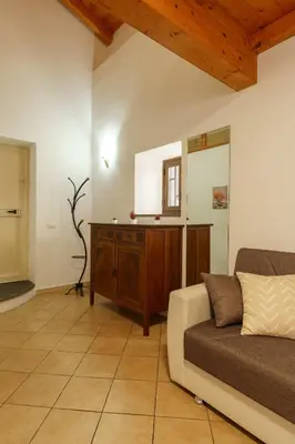 Area soggiorno di la casa di carta al centro storico